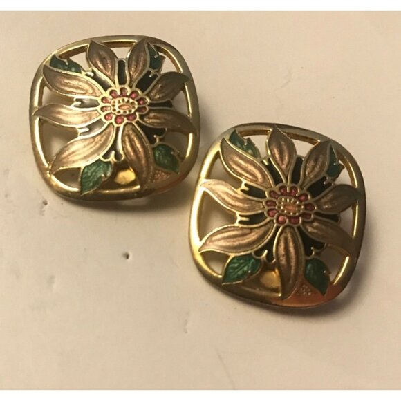 Vintage Poinsettia Enamel Clip On Earrings Gold Green Red 1" Christmas Granny - Picture 2 of 4
